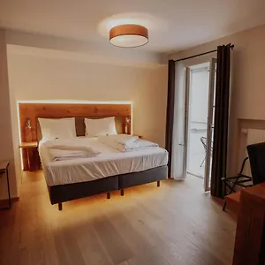 Zur Sonne Guest house