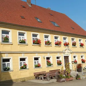 Goldenes Roessle Inn